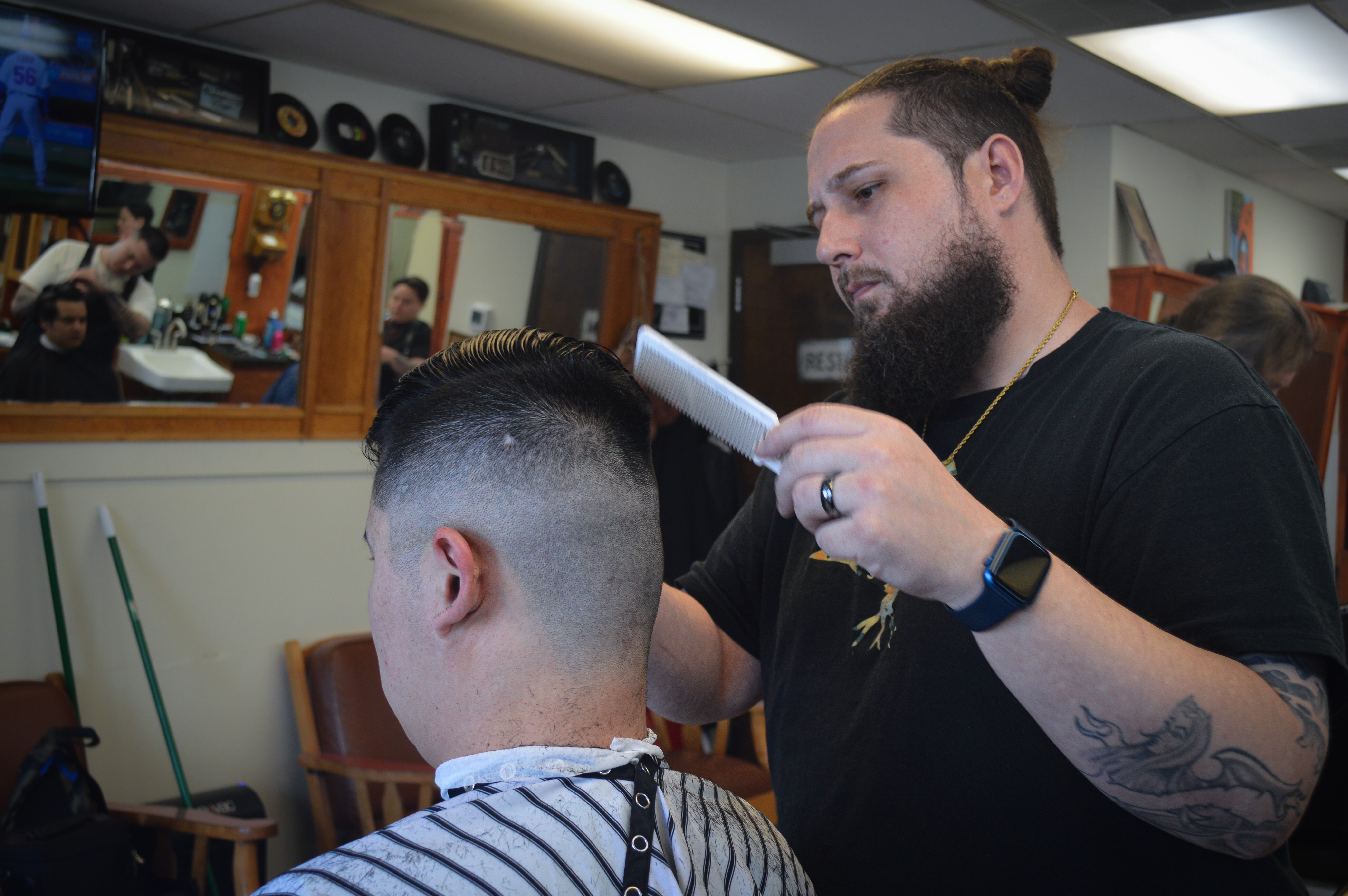 Skinfade# Tigard Barbershop #Portland Barbershop #PDX barbershop # fade#high and tight fade#clean haircut#designer#Art#barber art# fashion #old school barbershop#shave#edge#Antique Barbershop