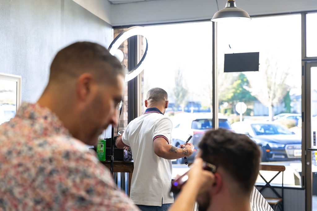 Pdx Barbershop #portland barbershop #tigard barbershop # Antique Barbershop #fade haircut #black hair#edger#old school barbershop #shave