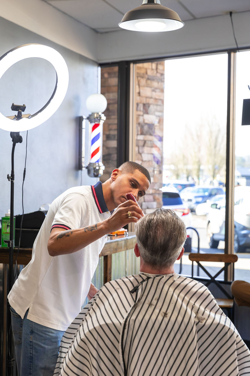 Fade#antique Barbershop #tigard barbershop #portland barbershop #down town tigard#pdx barbershop#style#haircut#clean haircut #barber talk#art